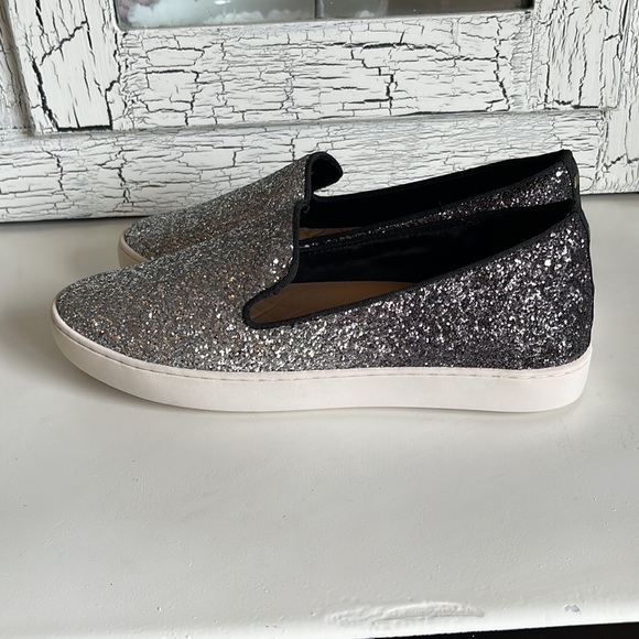 Birdies The Swift Silver Sparkle Glitter - Picture 2 of 8